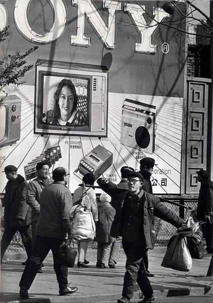 七十年代有高清照片吗,70年代的照片和现在做对比