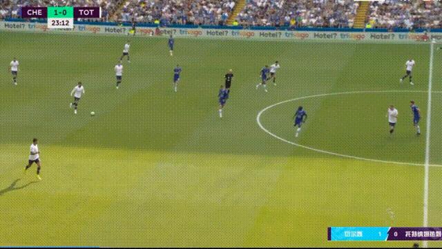 孔蒂临场指挥蓝军,足球锋线无力