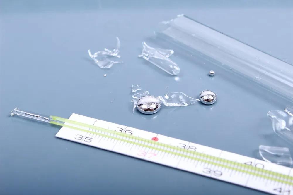 孩子咬破水银温度计怎么处理,孩子咬破水银体温计