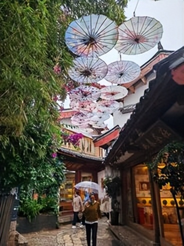 成都香格里拉十日游,昆明大理丽江香格里拉六日游报价