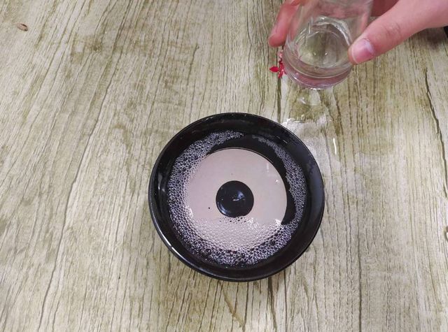 同为洋河梦之蓝和天之蓝谁更畅销？行家叹气：这得慢慢道来