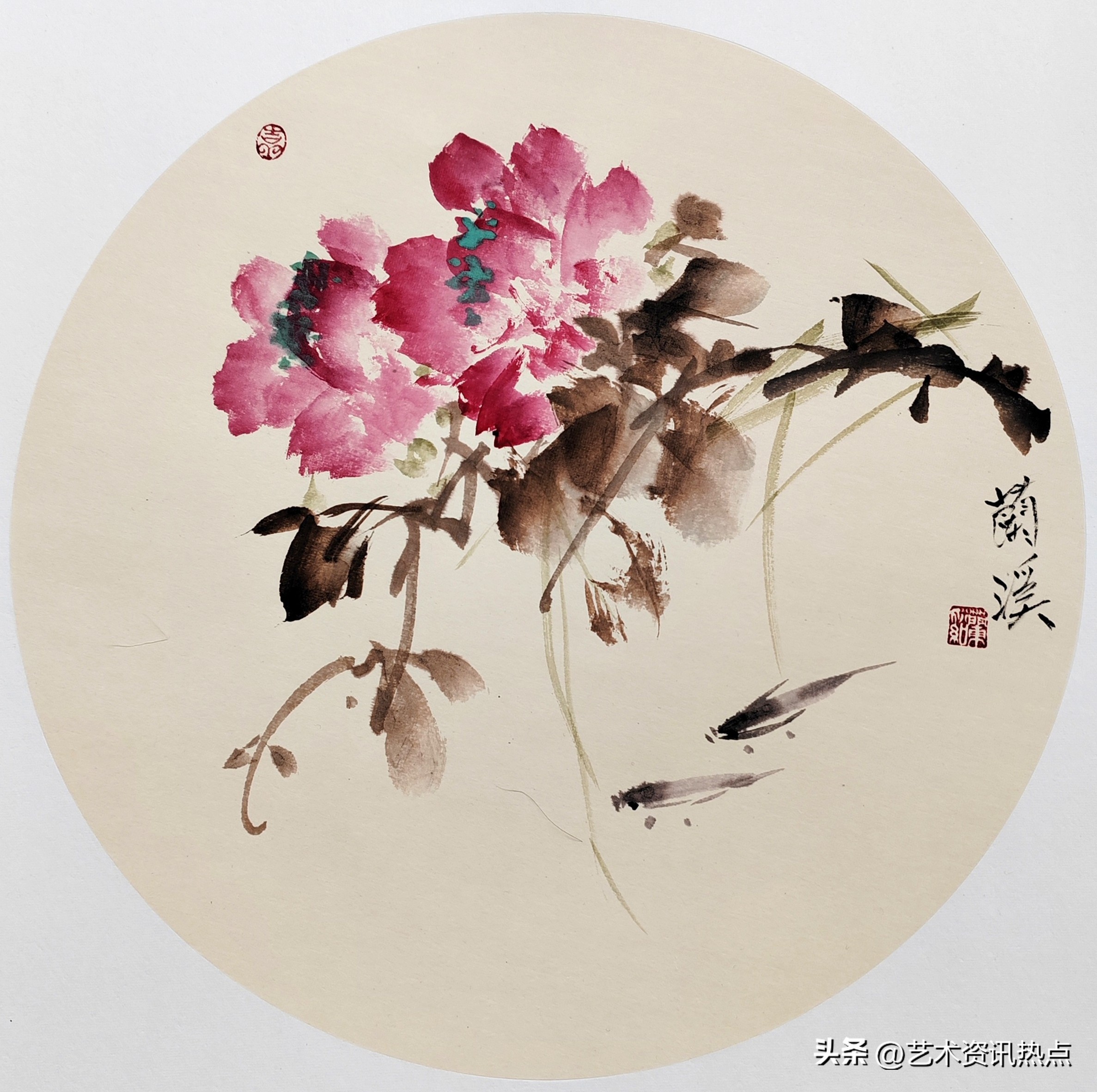 名家推荐|画家李维娜，惟妙惟肖婀娜多姿之芙蓉图