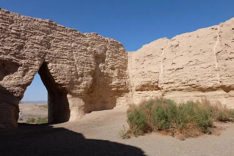 论故城玉门关文化的艺术形态和审美特征