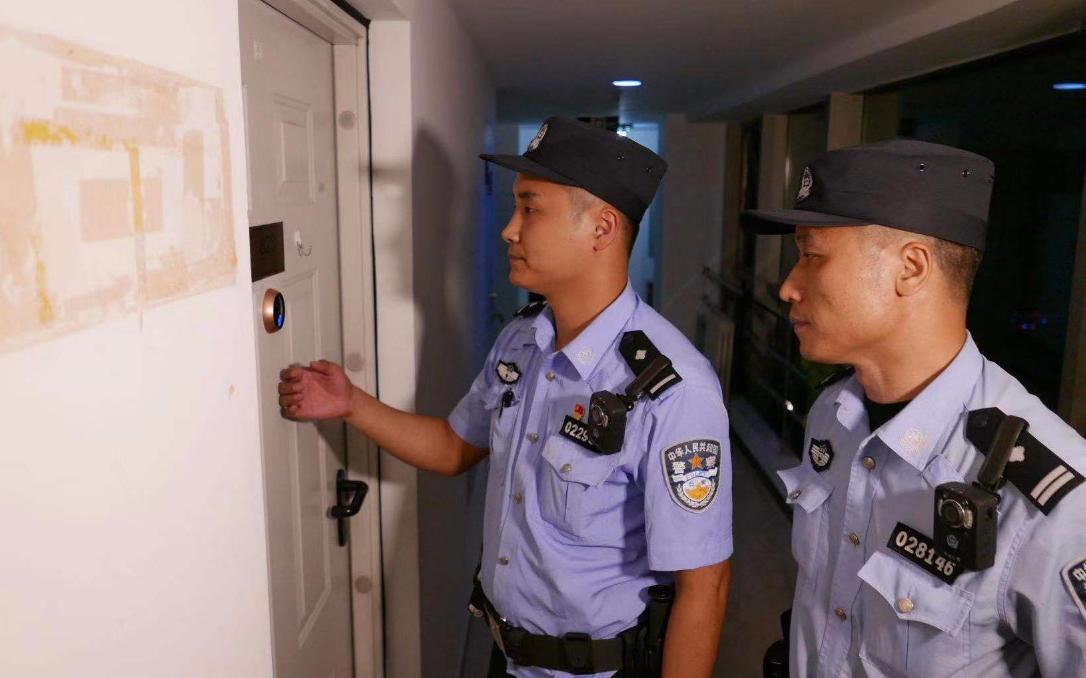 村民微信群发牢骚被拘15天,老人聊天群里发牢骚被拘留十五天