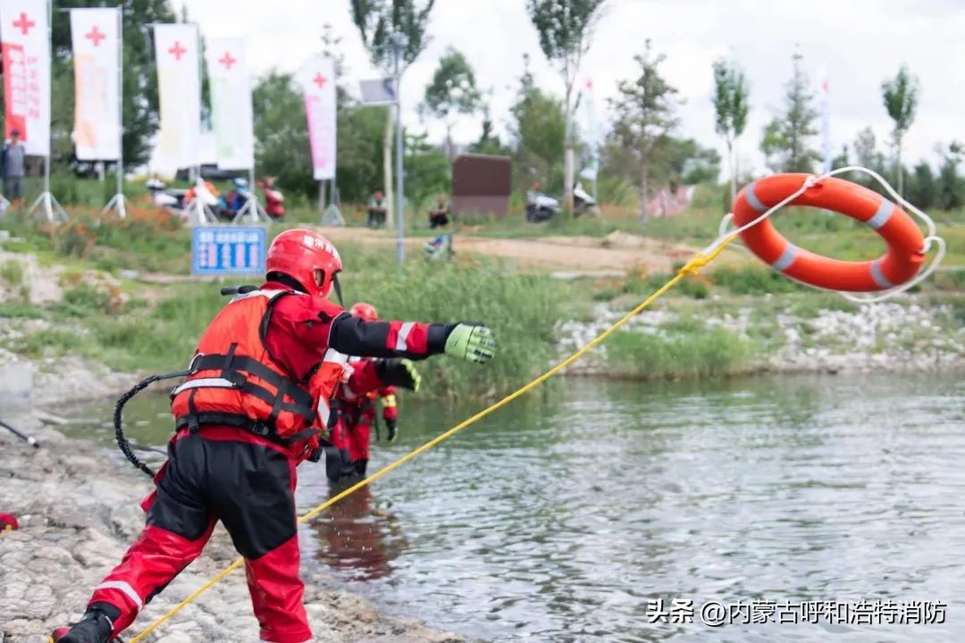 溺水的防范与自救直播公益亲子课,芒果tv湖南教育直播防溺水