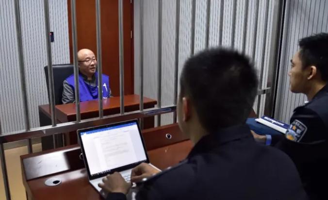 流水500亿涉及2亿人，钱宝网张小雷投案自首，虚假的财富帝国倒塌