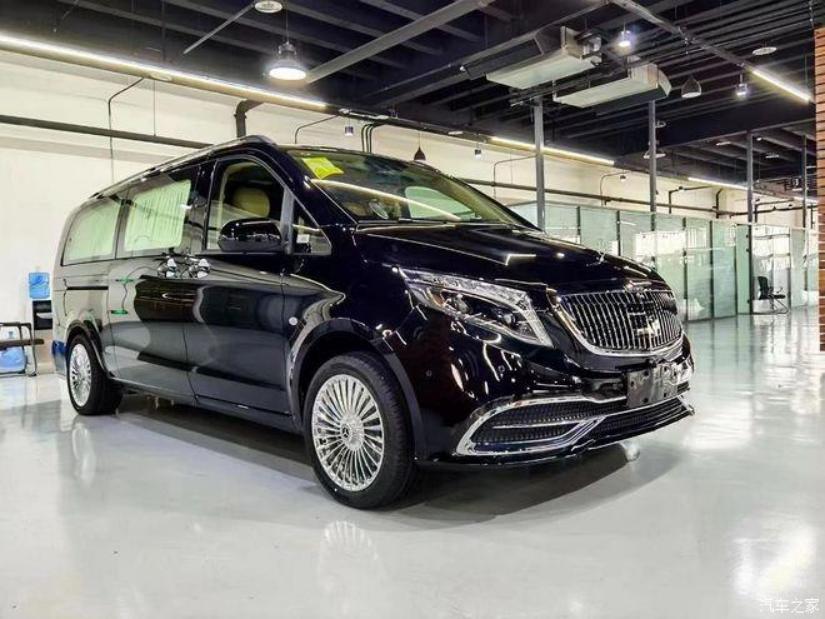 青岛奔驰商务威霆改装联系方式,威霆改装迈巴赫内饰