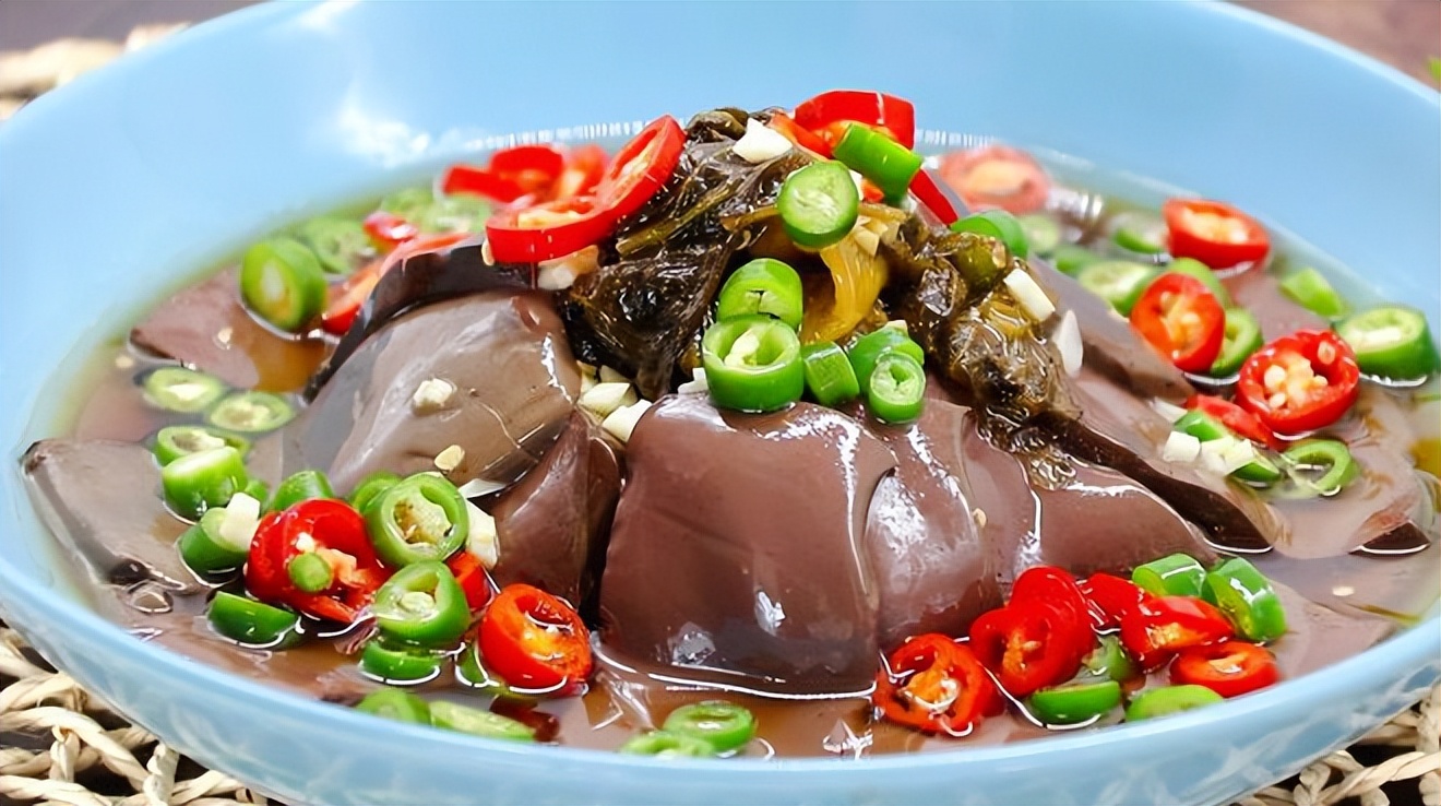 鸭血怎么做好吃营养价值高,鸭血怎么吃好吃又嫩