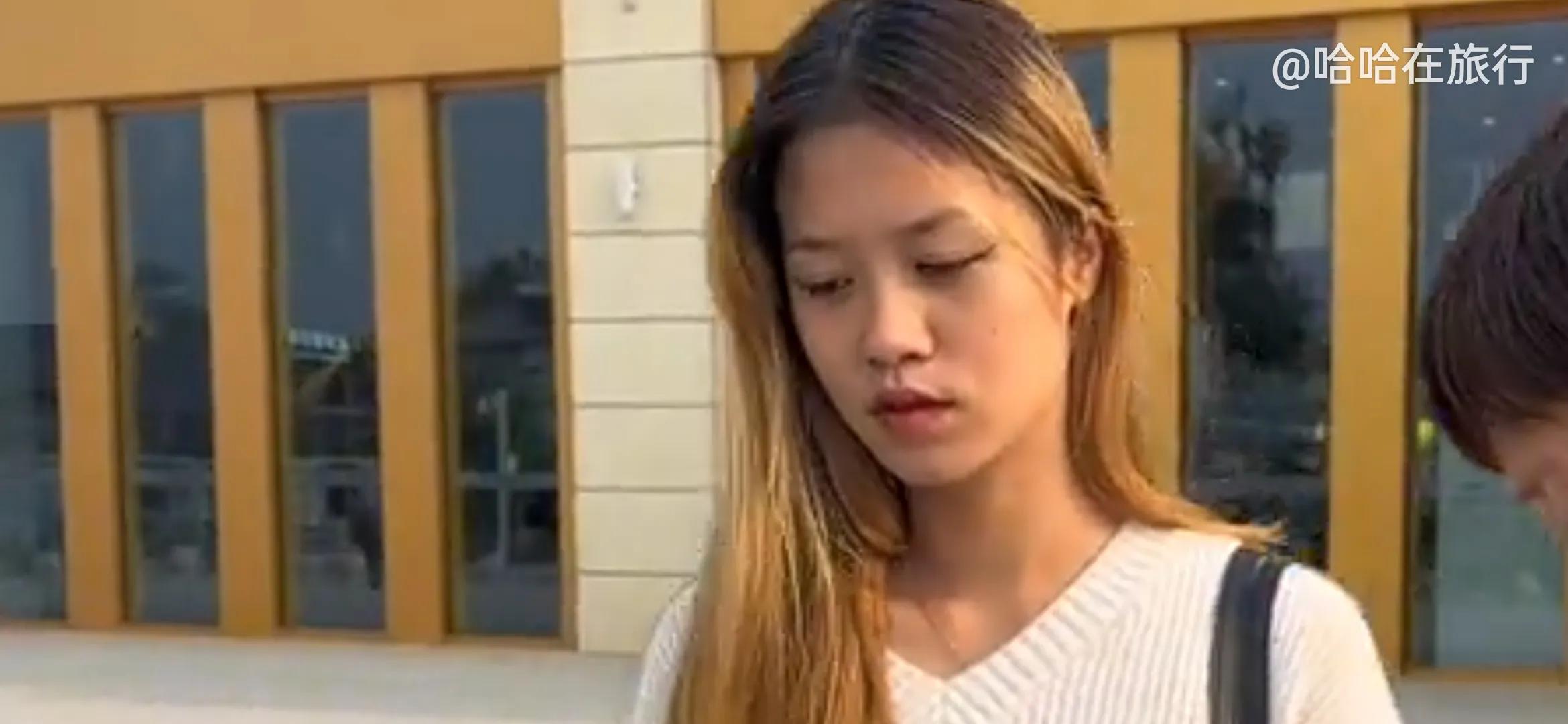 安徽小伙子哈哈和老挝姑娘莎莎举办拴绳礼，正式订婚了。