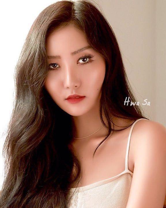 韩国女星舞台上，一摸一舔惹大祸，华莎涉演出淫乱罪被警方传唤