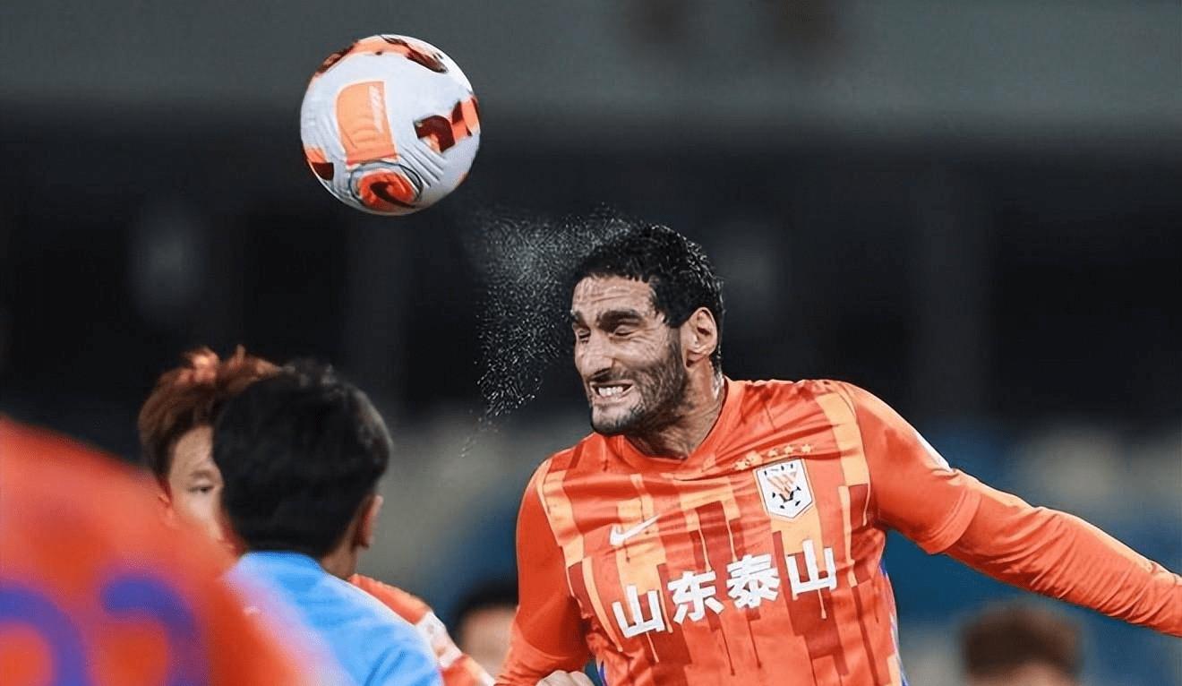 盘点中超足球几大惨案,中超赛场球迷再现不和谐一幕