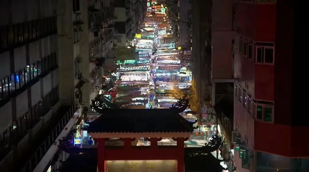 后备箱摆摊真的可以带动经济吗,后备箱摆摊卖什么最暴利