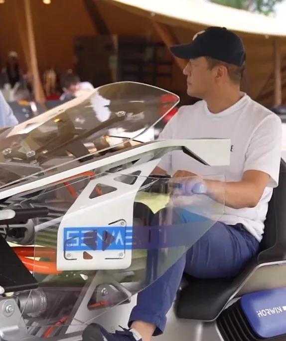 李亚鹏投资的摩托,李亚鹏投资50亿视频