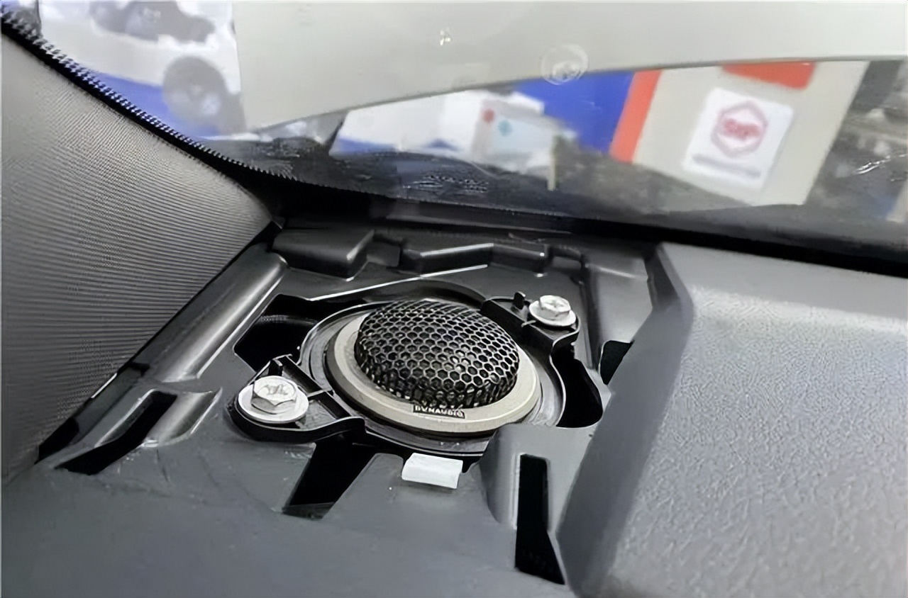 丰田塞纳音响轻烧改装全套丹拿,这听感直接封神