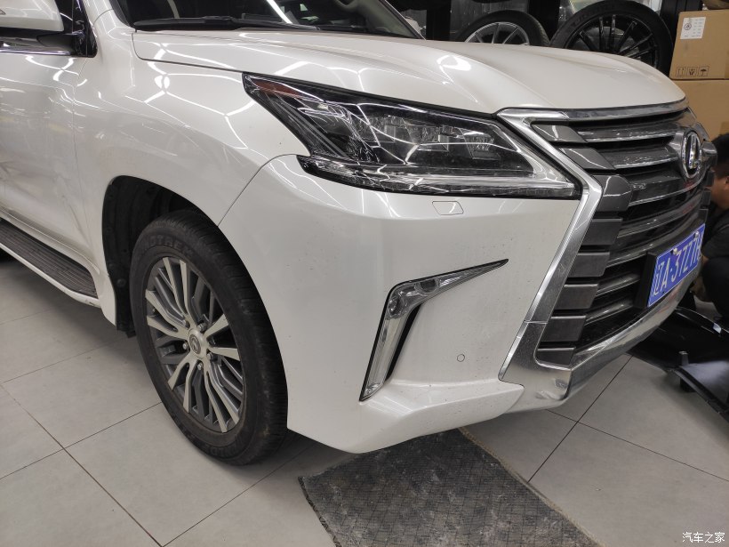雷克萨斯lx570巅峰限量版越野改装,雷克萨斯LX570内饰改装套件