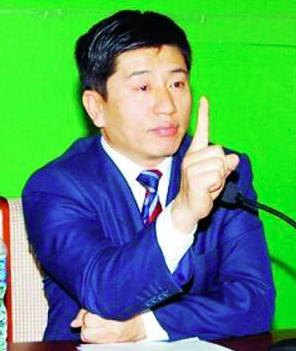 东北“巨骗”*相贵陈**陨落史:开悍马买182万手机号,08年锒铛入狱