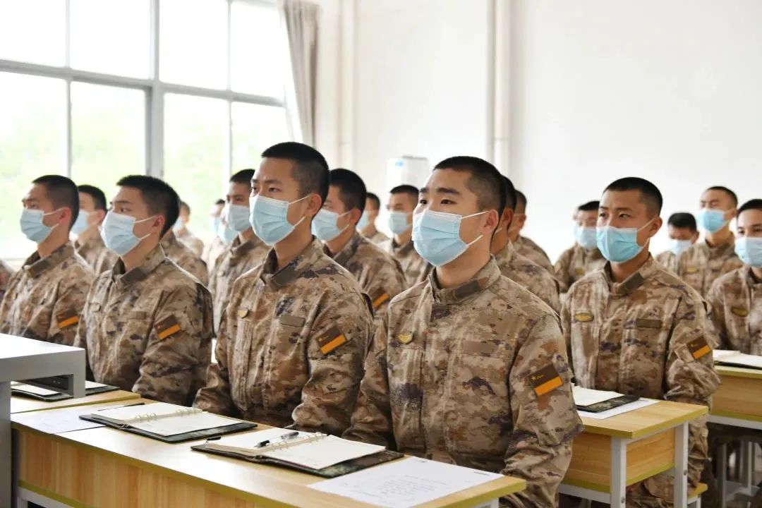 火箭军某部开展“交叉授课”,到底是什么样的精品微课让官兵越听越有趣、越听越想听?