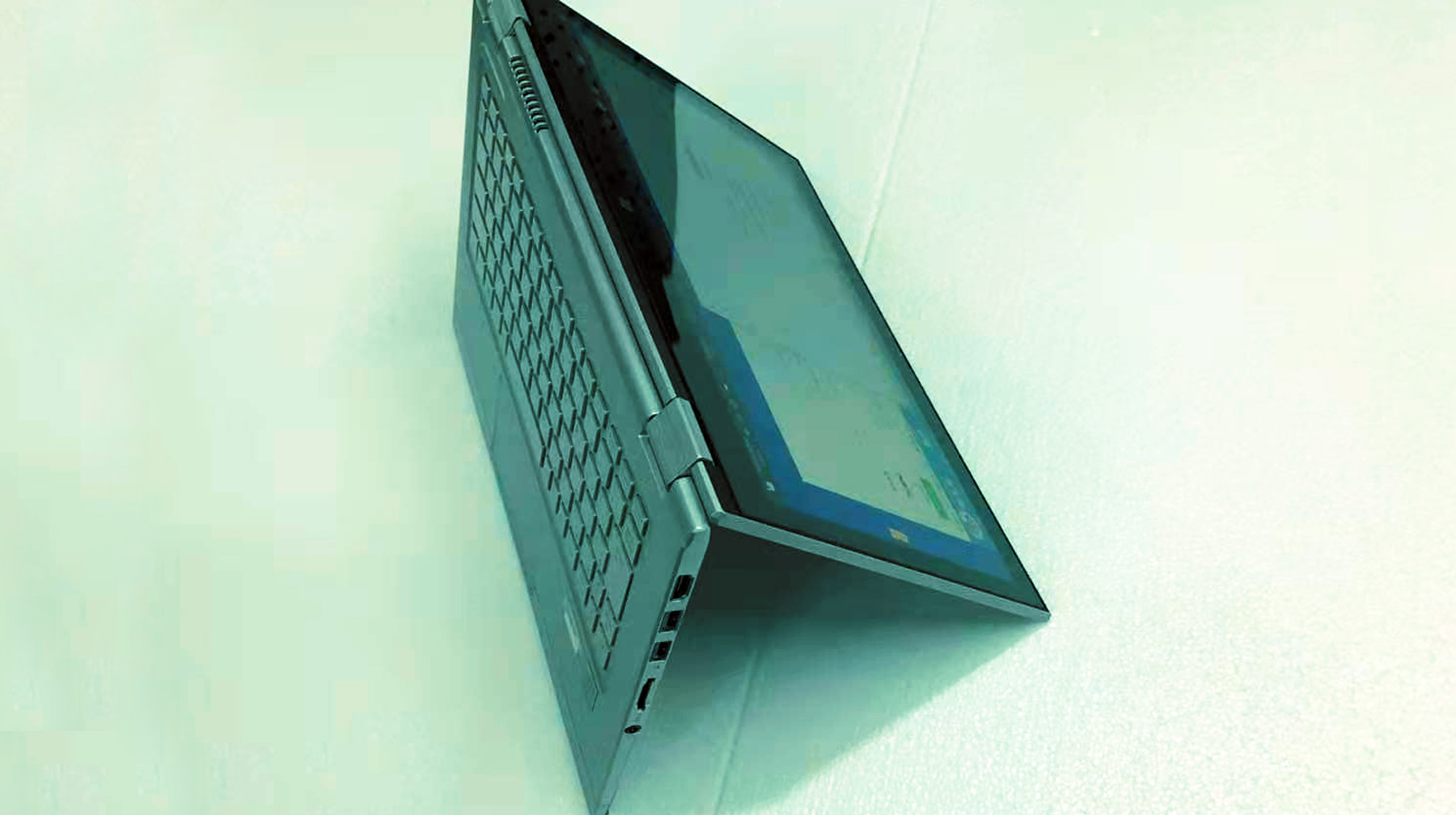 金属质感的二手笔记本,金属机身笔记本