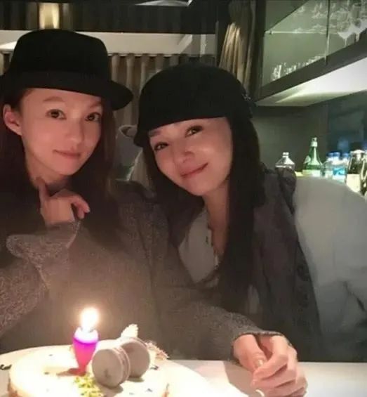 娱乐圈隐藏太深的十对亲姐妹,共闯娱乐圈的15对明星亲姐妹