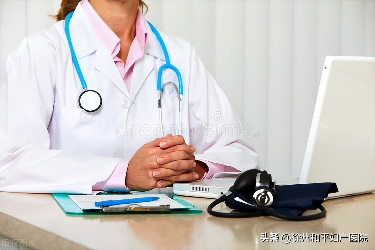 妇科总是湿的怎么回事,女性裤子湿湿的有白带是什么原因