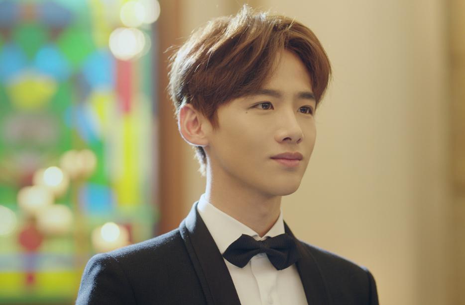 白敬亭沙溢邪不压正,沙溢年轻时的颜值和白敬亭