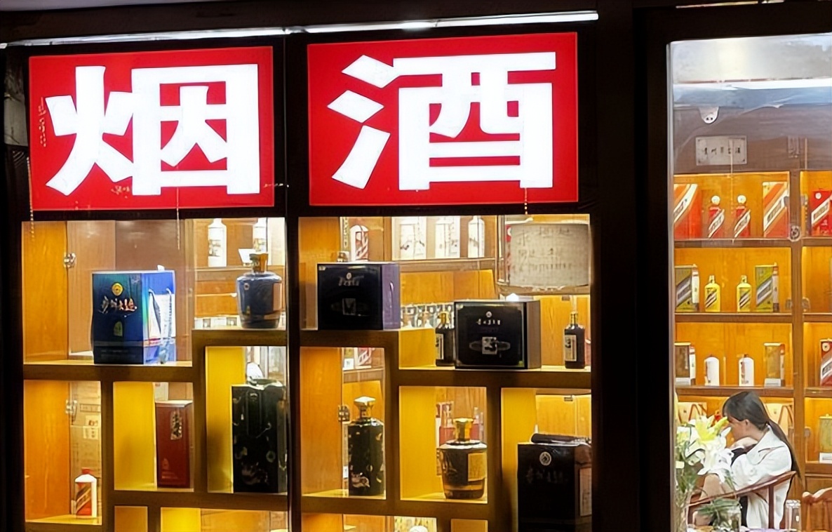 街边不起眼的烟酒店看似生意惨淡,大街上烟酒店是怎么盈利的