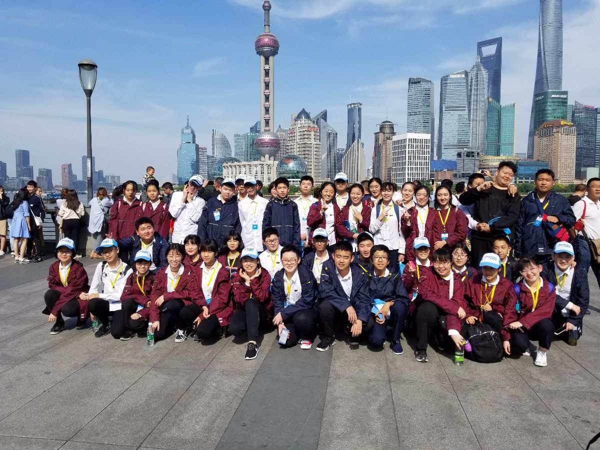 卖衣服在农村做什么生意好,开个服装批发的档口一年挣多少