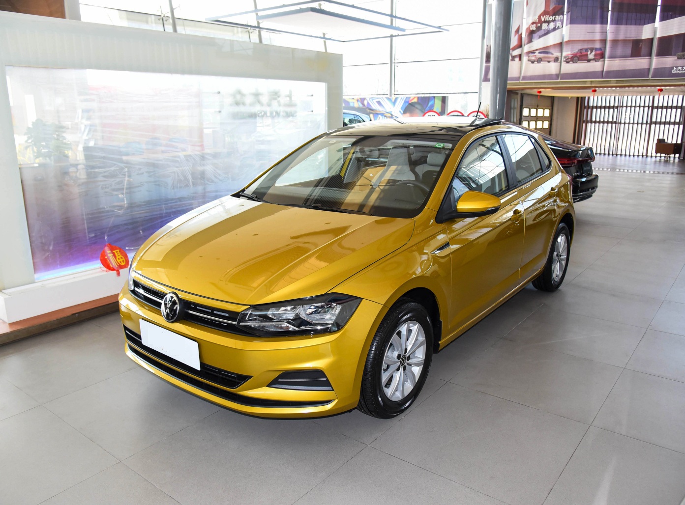 14年大众polocross1.6手动顶配,大众polo自动挡顶配最新款