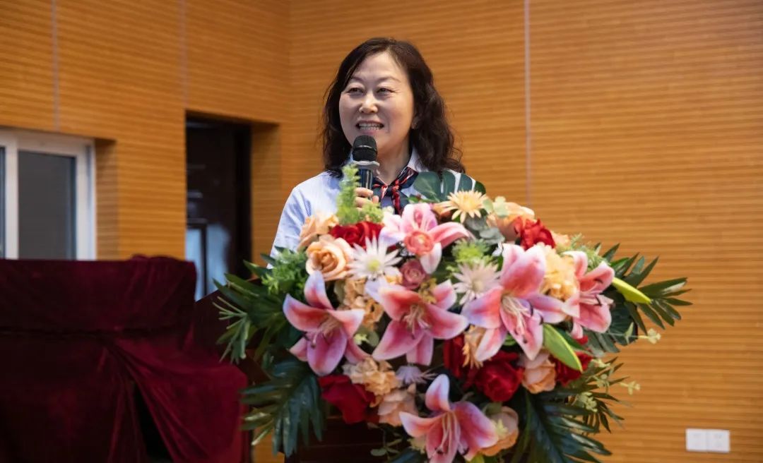 青春仪式展青春风采追青春梦想,挥洒汗水激扬青春放飞梦想