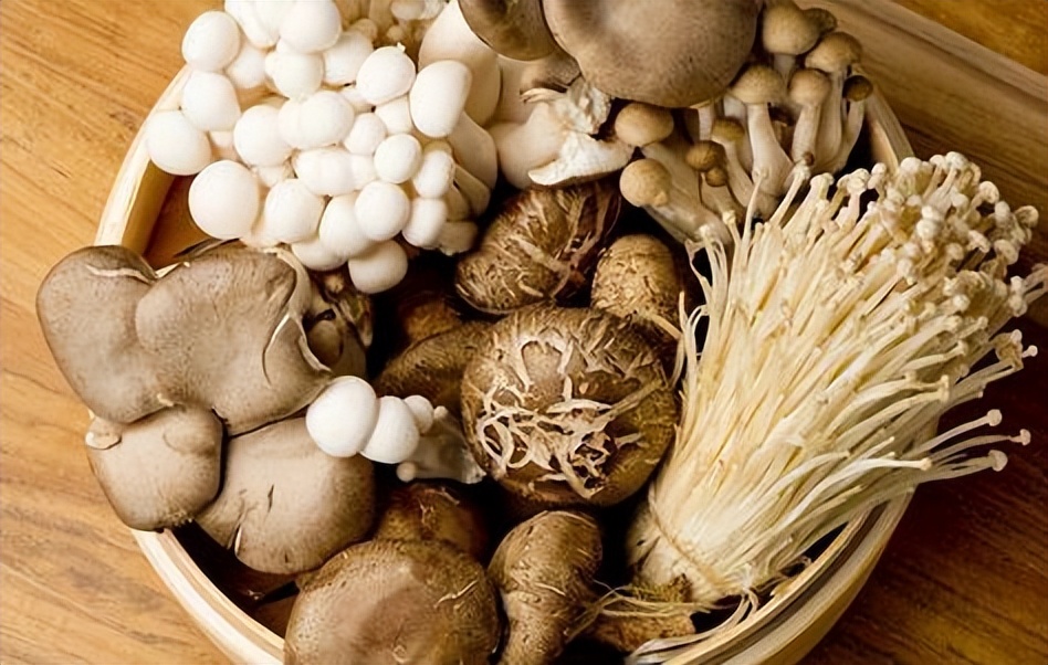 痛风病人禁止喝哪些饮料,痛风患者不能吃哪些蔬菜