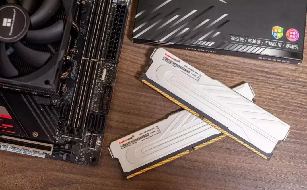 为什么电脑卖家都推荐两根8g内存而不是一根16g内存？是坑小白吗