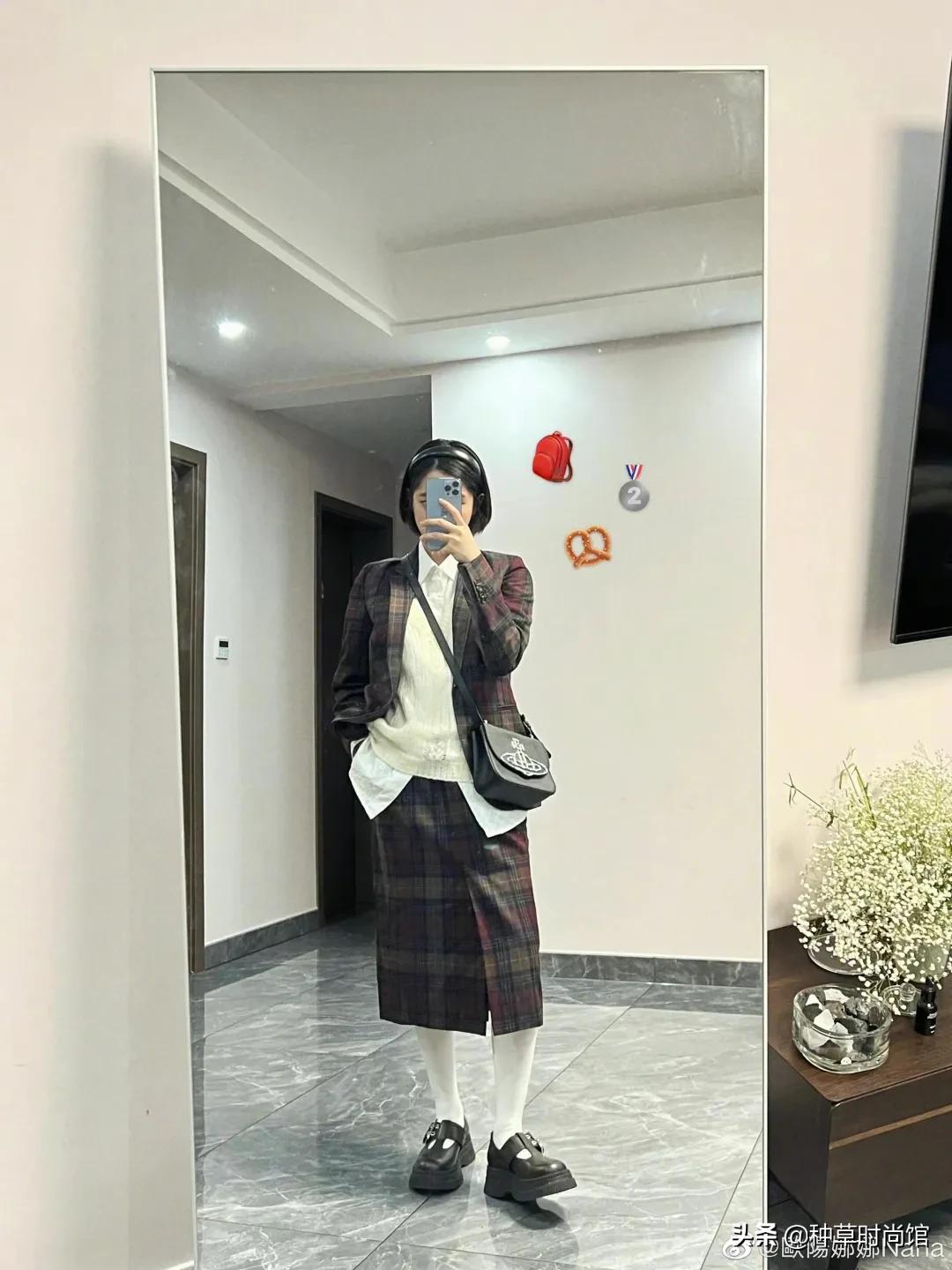 4种不同风格的春季穿搭示范,4种风格20套冬日穿搭照着穿就对了