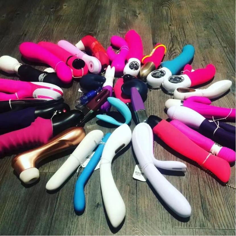 做*人用成品**体验师7年,我经历的羞耻、愉悦与自由