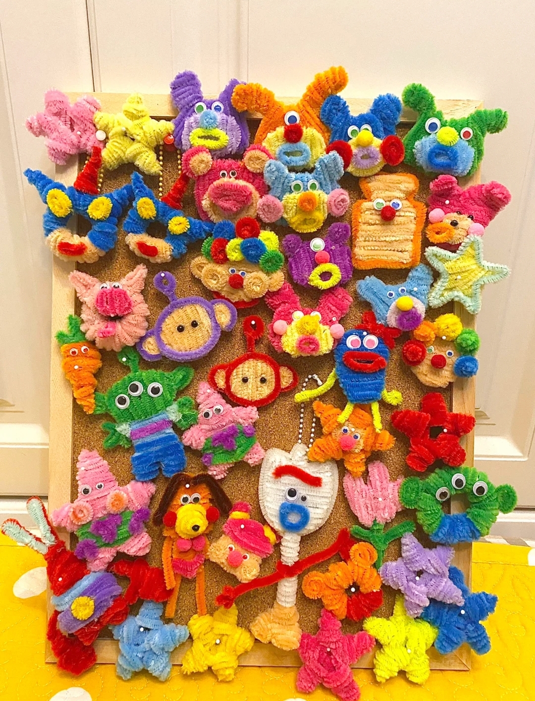 扭扭棒做什么适合摆摊,扭扭棒手工制作容易赚钱吗