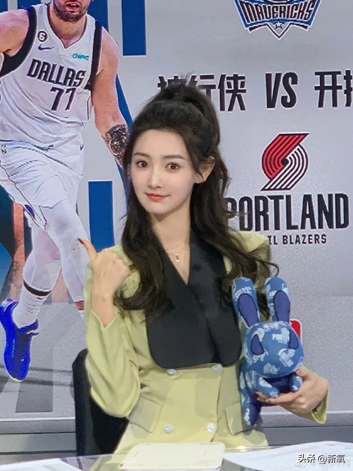 马凡舒第几次登春晚,春晚主持人马凡舒女团