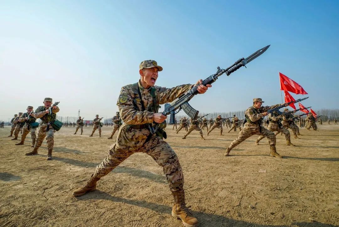 向日夜坚守边关的人民子弟兵致敬,春节向坚守岗位的人民子弟兵致敬