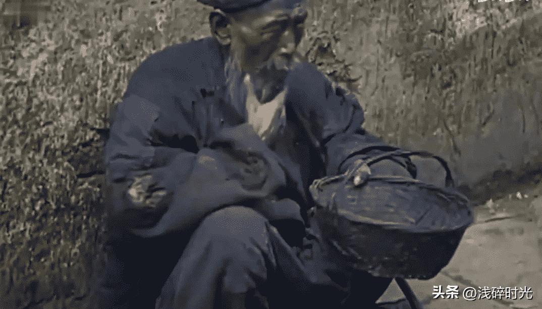 变态的纳粹德国，*光脱**犹太人女人衣服，集体*杀屠**!2