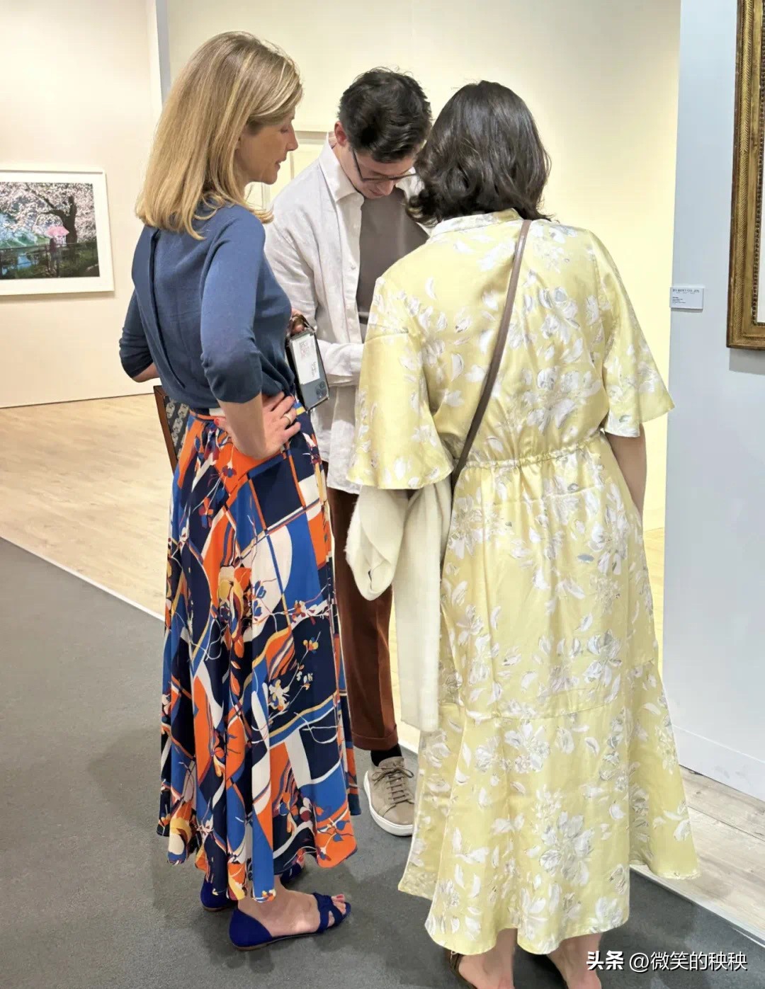 夏天想要衬衫穿的显高又高级,这个夏天穿蓝色衬衫更时髦