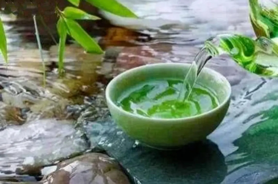 鐧稿嵂鏂版槬璇楄瘝,鐧稿嵂瀛ｆ槬