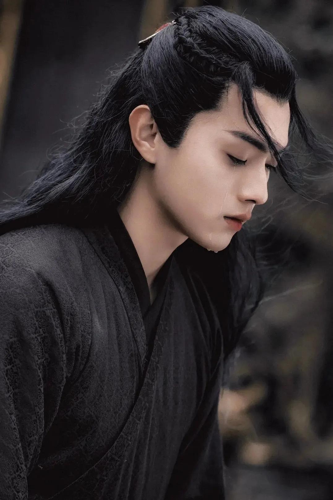 那些惊艳了时光的古装男,真正的古装美男无惧任何造型