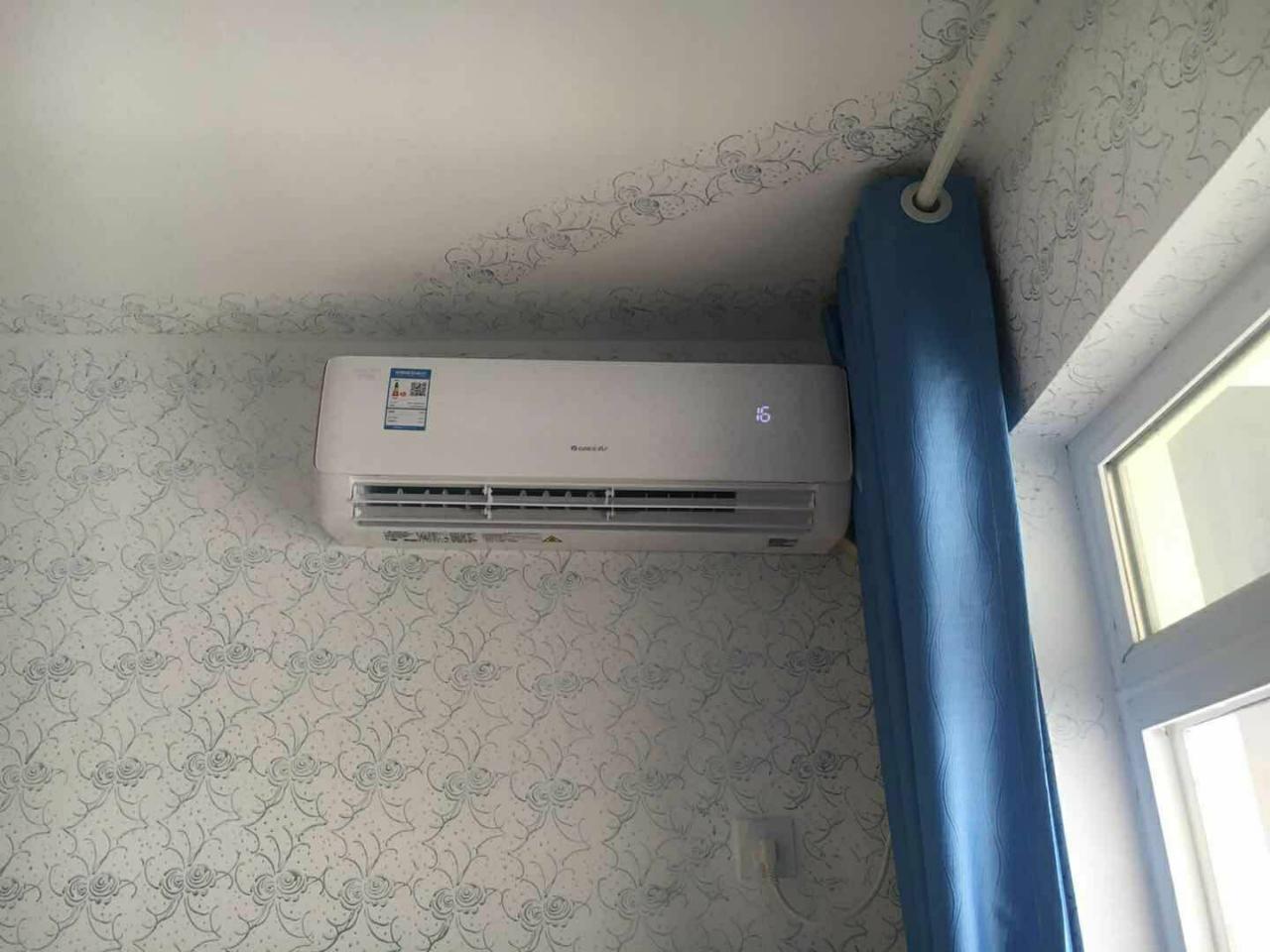 家里开空调有刺鼻的味道怎么回事,家里开空调突然有油漆的味道