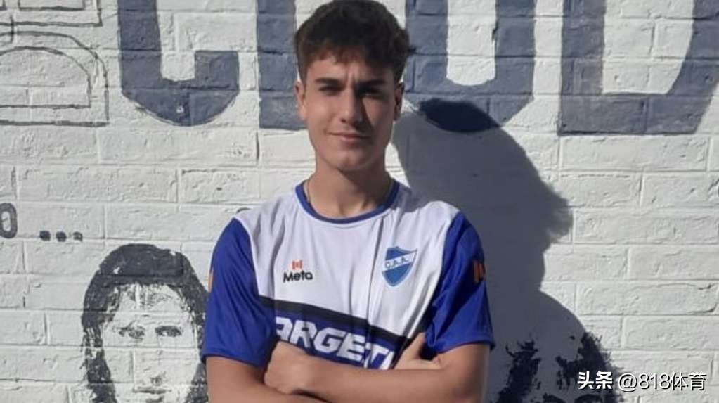 战神!53岁巴蒂阿根廷庄园养老,须发皆白养2匹马,20岁幼子接班踢球