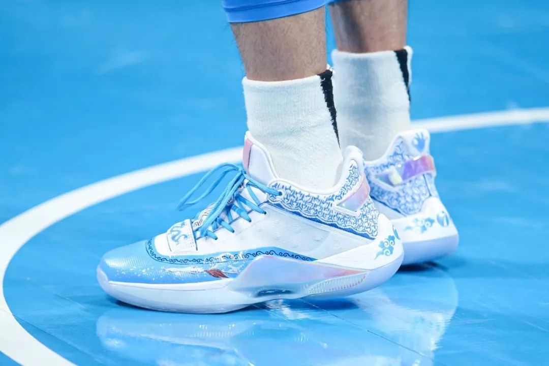 特步游云六代篮球鞋斜扣,特步篮球鞋游云1代