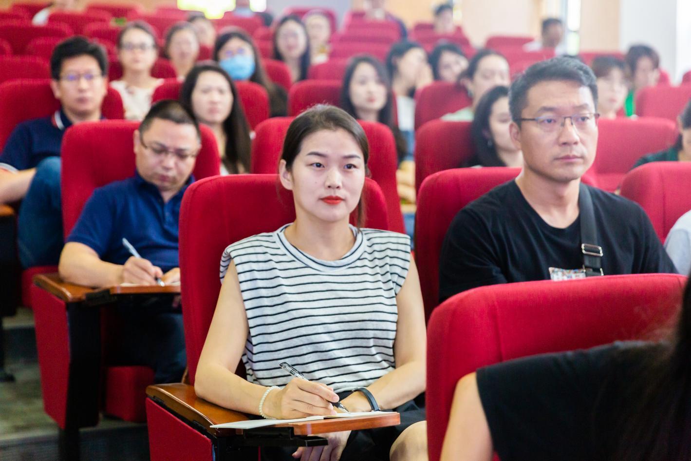 弘扬爱国情树立报国志征文800字,弘扬爱国情树立报国志演讲视频