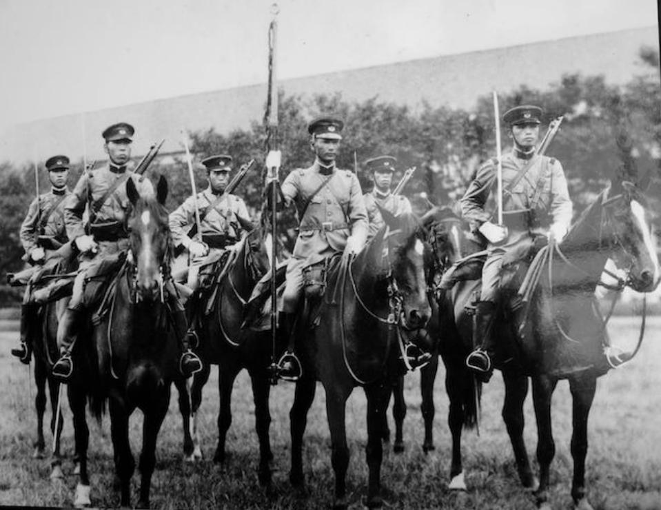 一人一匹都难管,将军见了爱不释手,二战日本战马到底有何特别?