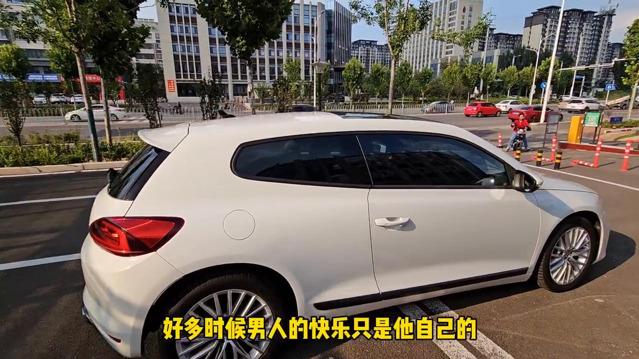 昆明11年尚酷豪华2.0t多少钱,红色2012款大众尚酷2.0最低价