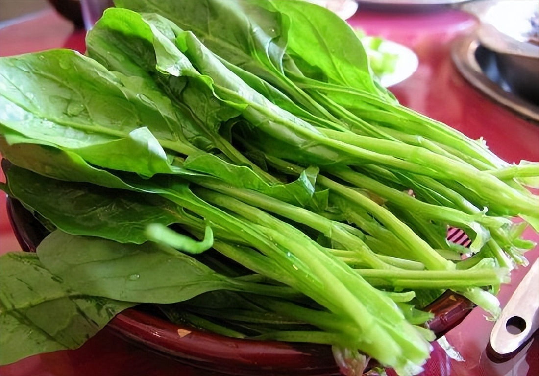 冬天天气寒冷要吃哪些食物暖身,冬季御寒多吃这六种食物