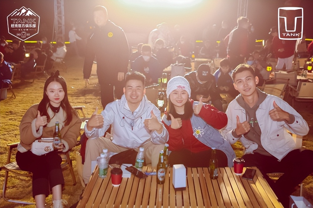 坦克SUV领跑春节档，“铁汉柔情·爱在一起”温情“上映”