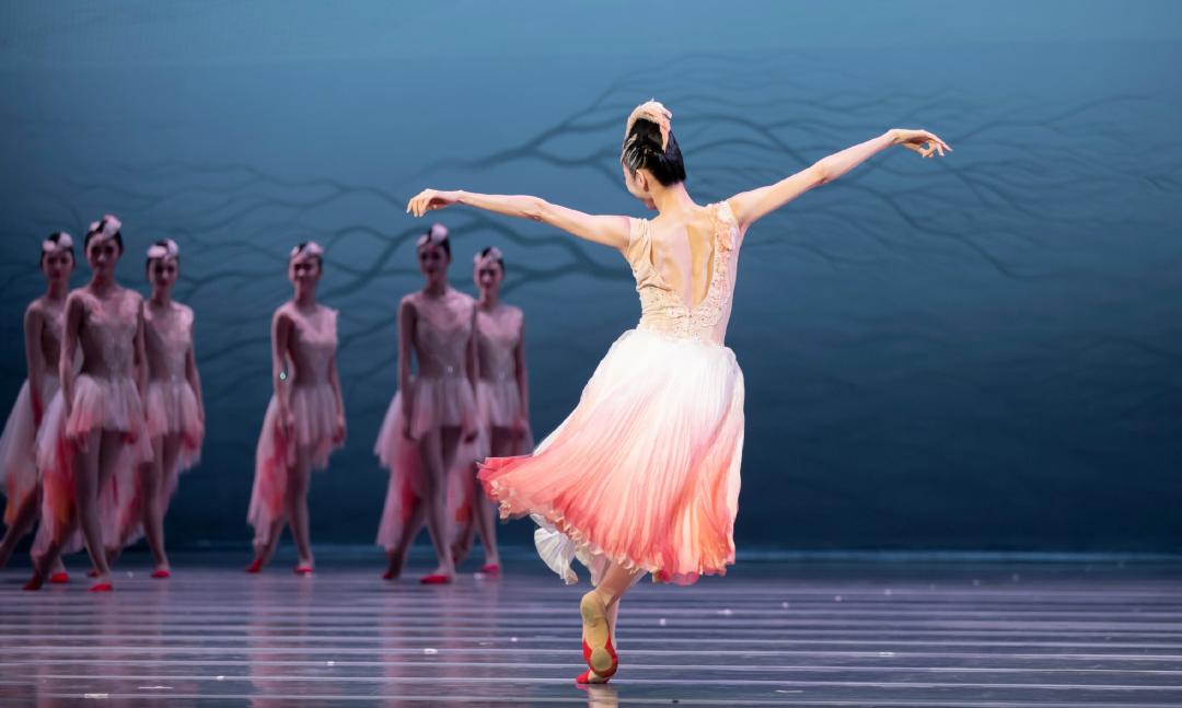 小布摄影团丨魔都夜生活的N种打开方式，快收藏起来→