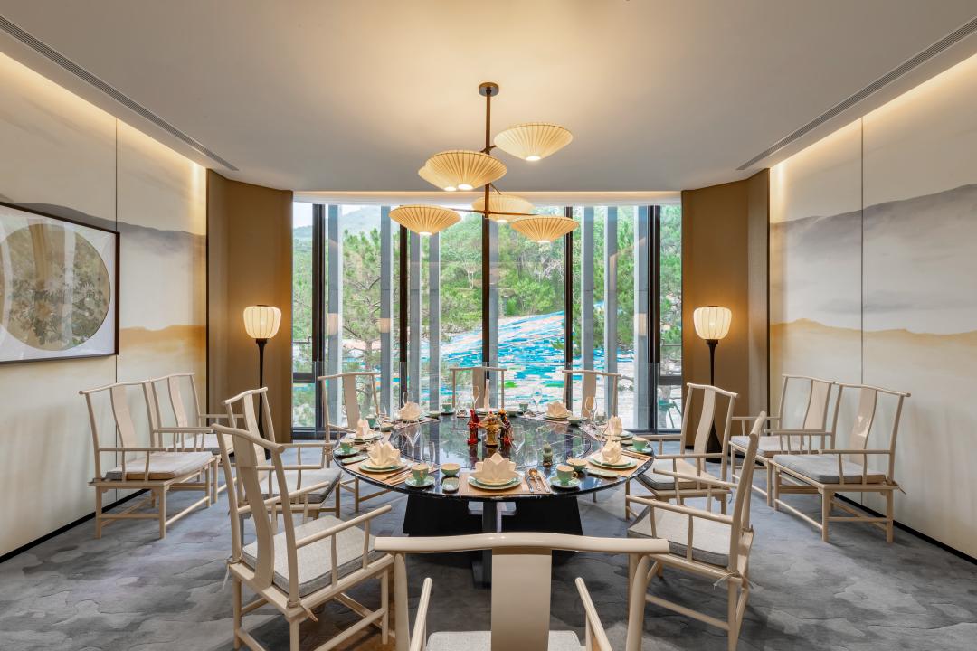 雁柏山庄的夜景,雁柏山庄远景